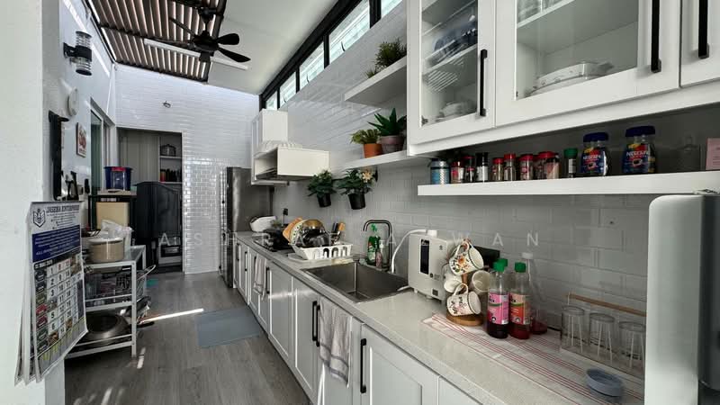Rumah Banglo untuk Dijual di Cyberjaya (Selangor) - Ashraf Azwan - Kitchen - PropertyGuru.com.my