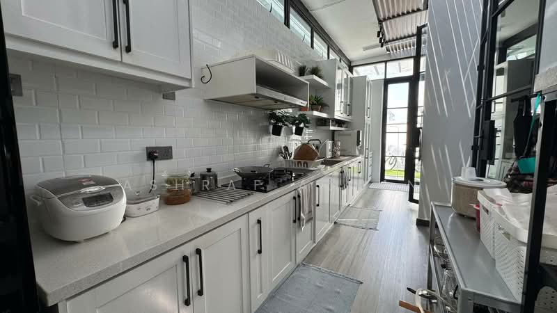 Rumah Banglo untuk Dijual di Cyberjaya (Selangor) - Ashraf Azwan - Kitchen - PropertyGuru.com.my