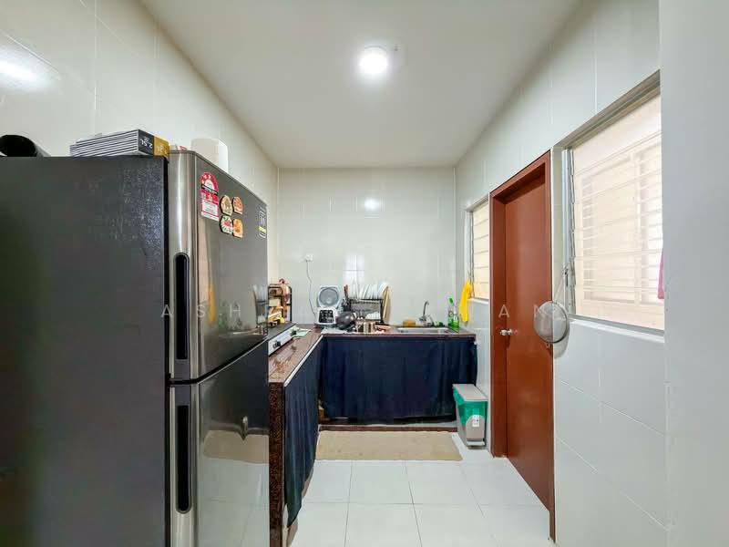 Pangsapuri untuk Dijual di Seri Warisan - Ashraf Azwan - Kitchen - PropertyGuru.com.my