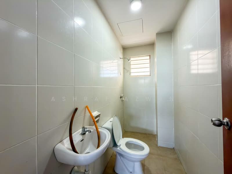 Pangsapuri untuk Dijual di Seri Warisan - Ashraf Azwan - Bathroom - PropertyGuru.com.my