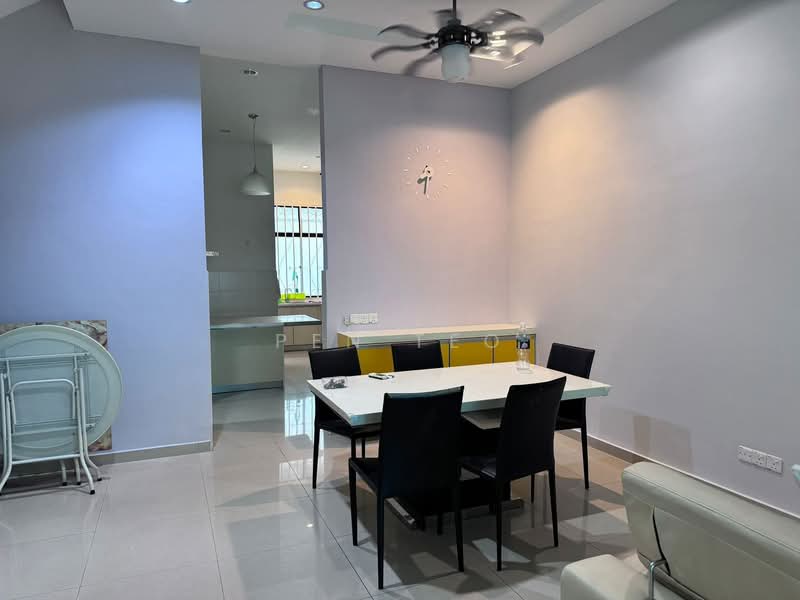 Rumah Teres 3 Tingkat untuk Dijual di Setia Pearl Island (Bayan Lepas) - Pen Teo - Dining Room - PropertyGuru.com.my