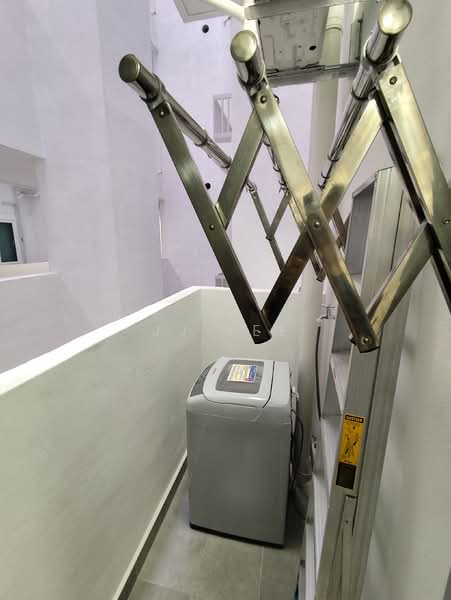 Servis Apartment untuk Disewa di 121 Residences - JJ Lee - Balcony - PropertyGuru.com.my