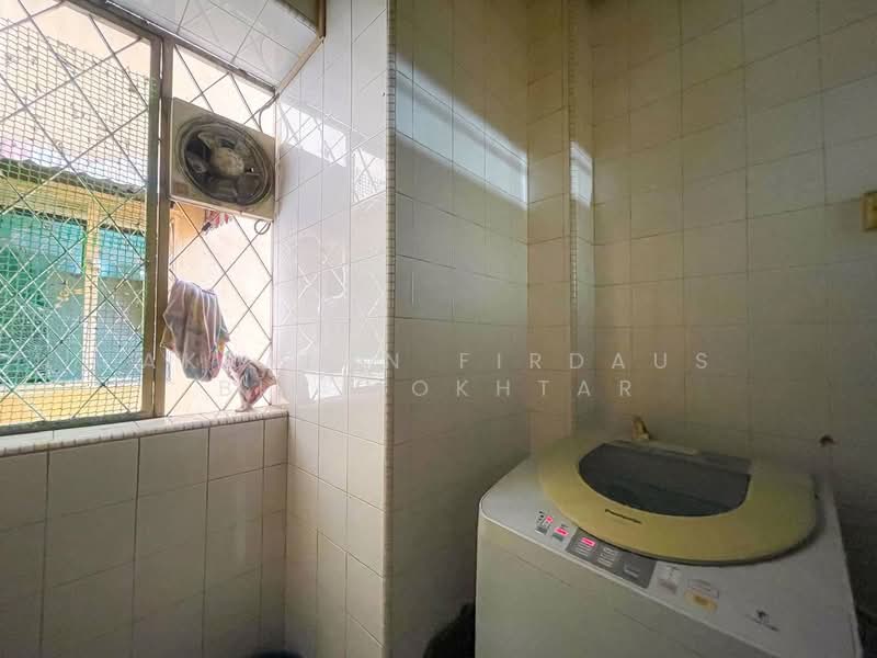 Condominium for Sale at Le Jardine Condominium - Akramin Firdaus Bin Mokhtar - Balcony - PropertyGuru.com.my