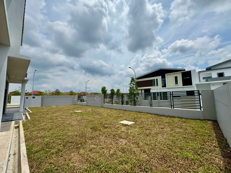 Cluster House for Sale in Johor Bahru (Johor) - Jace Loh - Exterior - PropertyGuru.com.my