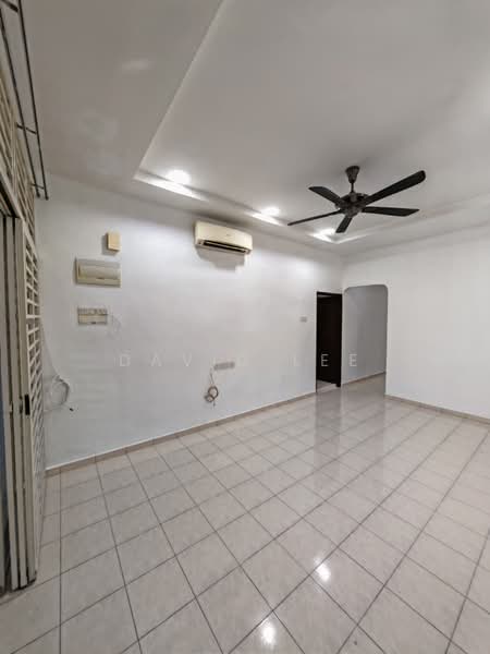 Rumah Teres 1 Tingkat untuk Disewa di Taman Seri Emas (Nibong Tebal) - David Lee - Living Room - PropertyGuru.com.my