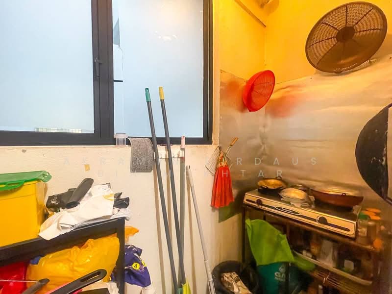 Kondominium untuk Dijual di Koi Suites - Akramin Firdaus Bin Mokhtar - Kitchen - PropertyGuru.com.my