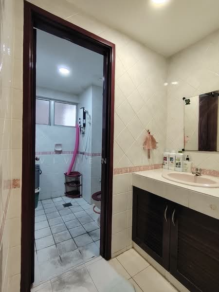 Pangsapuri untuk Dijual di Sri Bayu Apartments - Vivien Thum - Bathroom - PropertyGuru.com.my