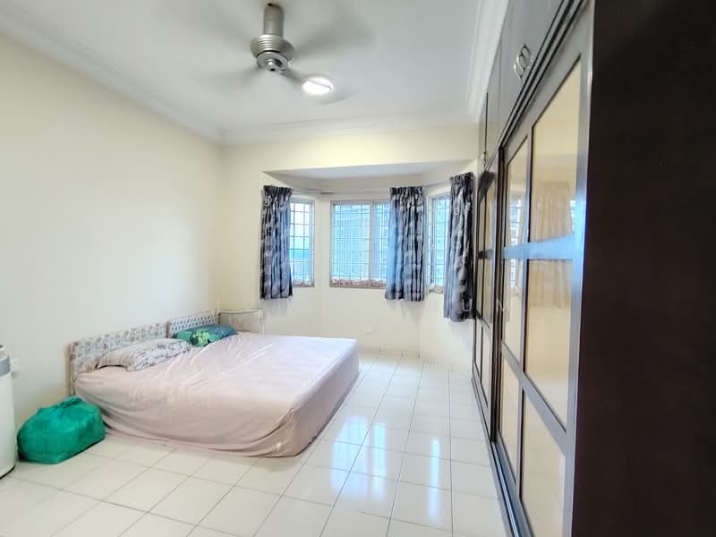 Pangsapuri untuk Dijual di Sri Bayu Apartments - Vivien Thum - Bedroom - PropertyGuru.com.my