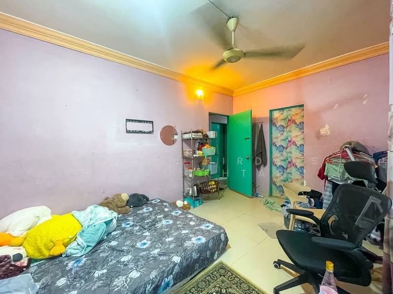 Pangsapuri untuk Dijual di Vista Lavender - Akramin Firdaus Bin Mokhtar - Bedroom - PropertyGuru.com.my