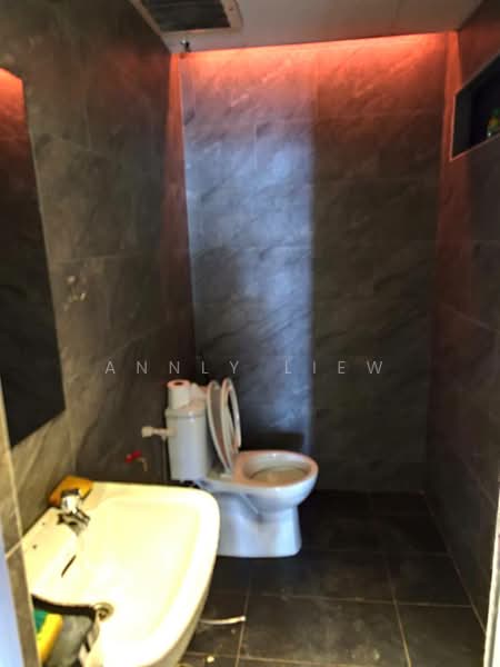 Kedai untuk Disewa di Taman Austin Perdana (Tebrau) - Annly Liew - Bathroom - PropertyGuru.com.my