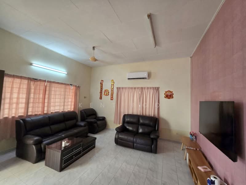 Rumah Banglo untuk Dijual di Jelapang Tambahan (Ipoh) - Kent Foo - Living Room - PropertyGuru.com.my