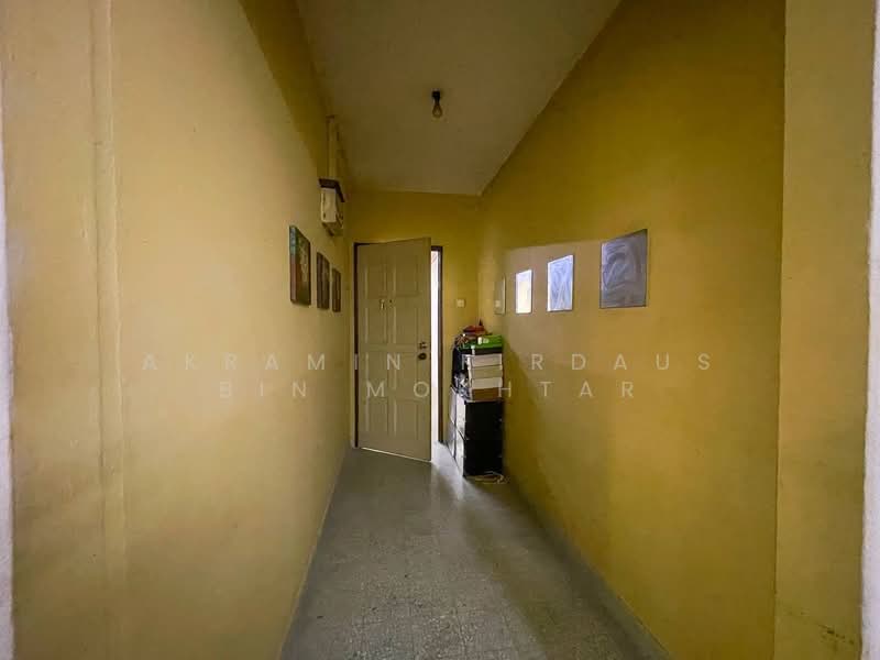 Pangsapuri untuk Dijual di Menara Sri Jati - Akramin Firdaus Bin Mokhtar - Entrance - PropertyGuru.com.my