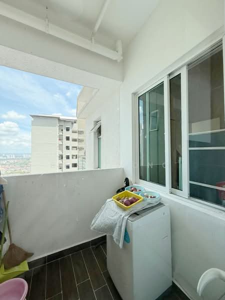 Servis Apartment untuk Dijual di TriTower Residence @ Johor Bahru Sentral - Bess Wong - Balcony - PropertyGuru.com.my