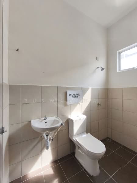 2-storey Terraced House for Sale in Bukit Pinang (Kedah) - Ruswahida . - Bathroom - PropertyGuru.com.my