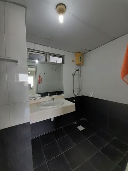 Condominium for Rent at Amadesa Resort Condominium - Chris Lim - Bathroom - PropertyGuru.com.my