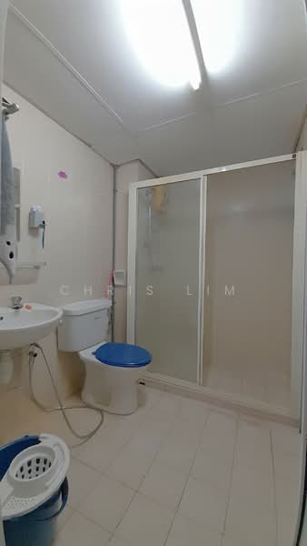 Condominium for Rent at Amadesa Resort Condominium - Chris Lim - Bathroom - PropertyGuru.com.my