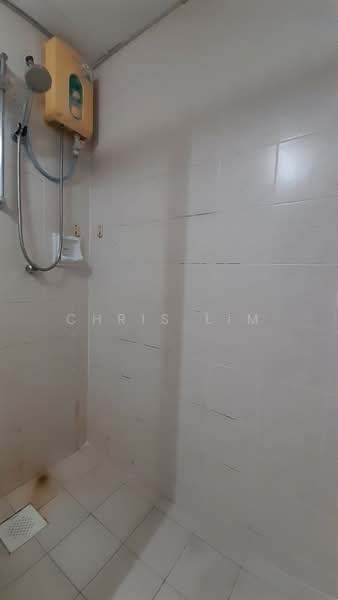 Condominium for Rent at Amadesa Resort Condominium - Chris Lim - Bathroom - PropertyGuru.com.my