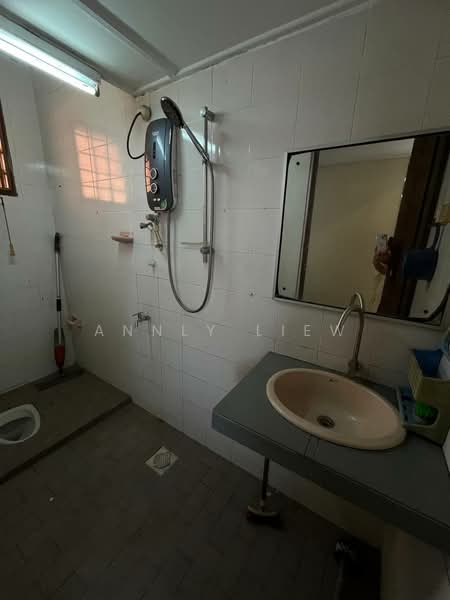 Rumah Berkembar untuk Disewa di Johor Bahru (Johor) - Annly Liew - Bathroom - PropertyGuru.com.my