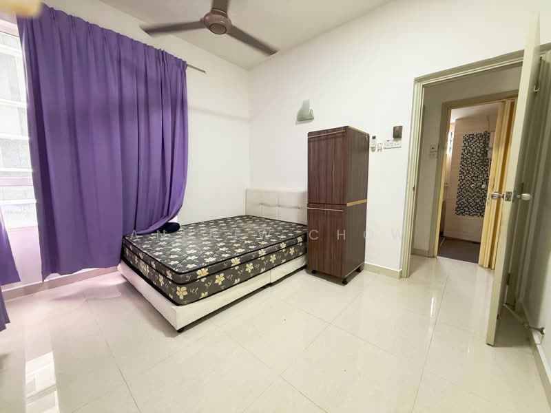 Condominium for Rent at Gurney Park Condominium - Andrew Chow - Bedroom - PropertyGuru.com.my