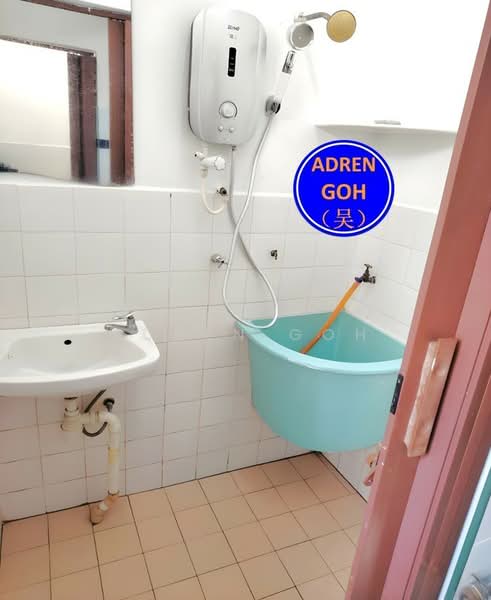 Rumah Flat untuk Disewa di Desa Mawar - Adren Goh - Bathroom - PropertyGuru.com.my