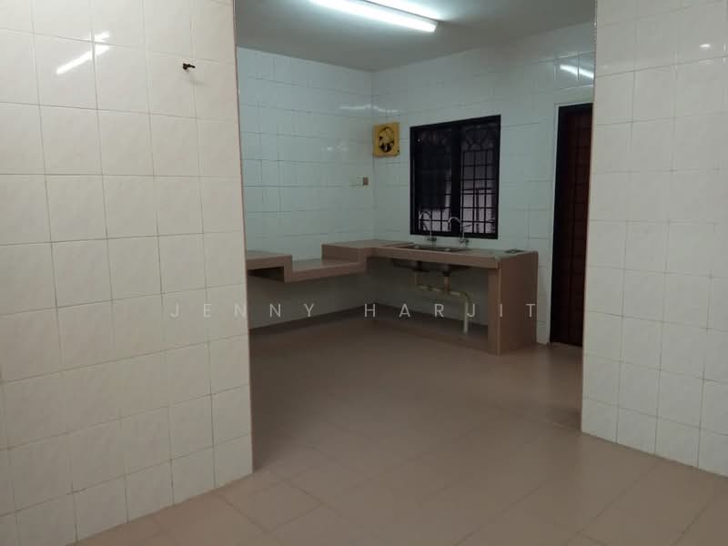 2-storey Terraced House for Sale in Taman Puchong Perdana (Puchong) - Jenny Harjit - Kitchen - PropertyGuru.com.my