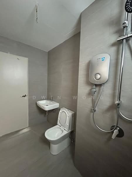 Servis Apartment untuk Disewa di Residensi Ava @ Kiara Bay - Edwin Wong - Bathroom - PropertyGuru.com.my