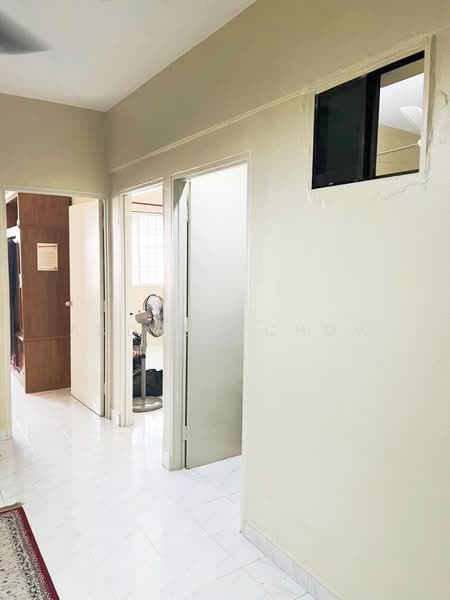 Rumah Flat untuk Disewa di Taman Sri Pinang - Andrew Chow - Corridor - PropertyGuru.com.my