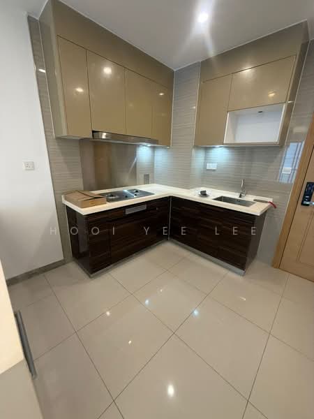 Service Residence for Sale at R&F Princess Cove Phase 1 - Hooi Yee Lee - Kitchen - PropertyGuru.com.my