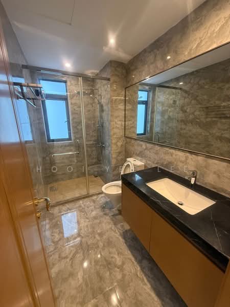 Service Residence for Sale at R&F Princess Cove Phase 1 - Hooi Yee Lee - Bathroom - PropertyGuru.com.my