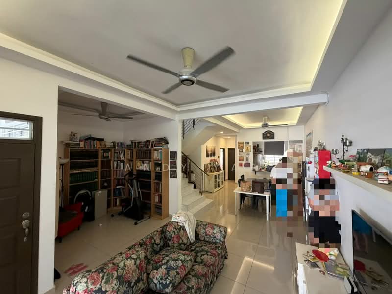 Rumah Teres 2 Tingkat untuk Dijual di Kota Emerald (Rawang) - Andy Yap - Living Room - PropertyGuru.com.my