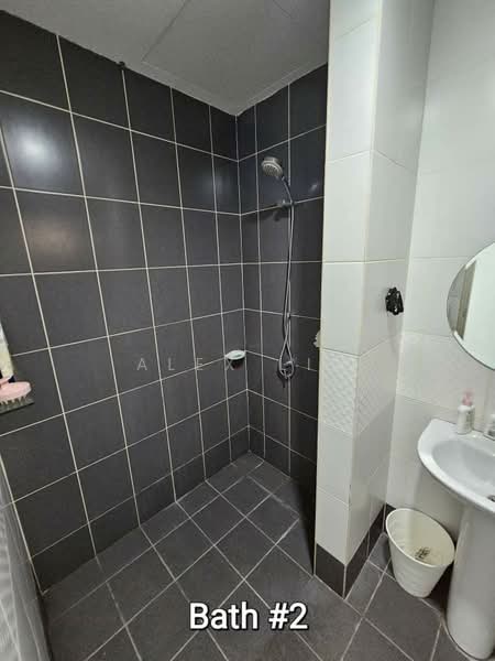 Condominium for Rent at 10 Island Resort - Alex Lim - Bathroom - PropertyGuru.com.my