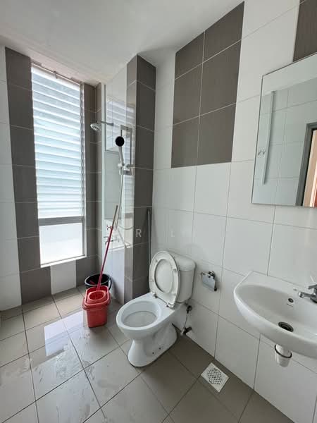 Kondominium untuk Disewa di The Seed Taman Sutera Utama - Mr Lu - Bathroom - PropertyGuru.com.my