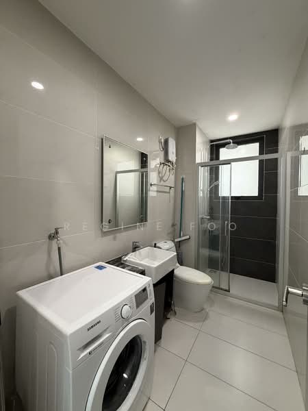 Kondominium untuk Disewa di Bay Point @ Country Garden Danga Bay - Regine Foo - Bathroom - PropertyGuru.com.my