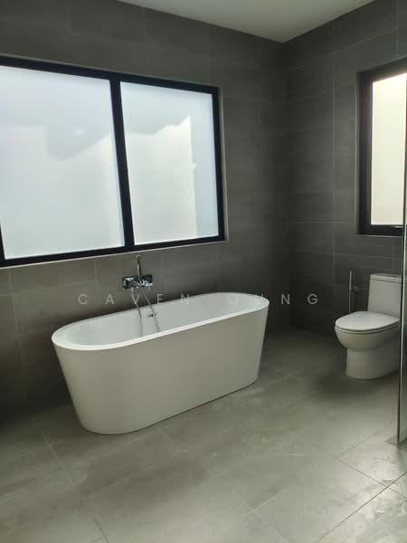 Semi-Detached House for Sale in Telok Panglima Garang (Selangor) - Caven Chng - Bathroom - PropertyGuru.com.my
