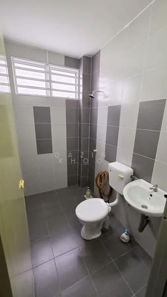 1.5-storey Terraced House for Sale in Station 18 (Ipoh) - Qazin Khoo - Bathroom - PropertyGuru.com.my