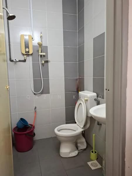 1.5-storey Terraced House for Sale in Station 18 (Ipoh) - Qazin Khoo - Bathroom - PropertyGuru.com.my