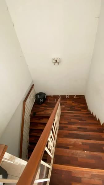 Rumah Bandar untuk Dijual di Taman Sungai Besi Indah (Seri Kembangan) - Faliyana binti Muda - Interior - PropertyGuru.com.my