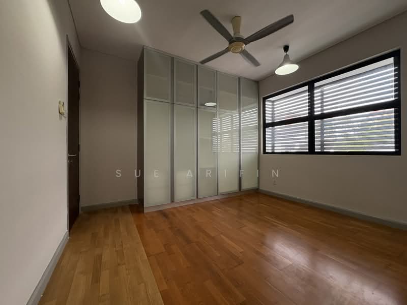 Semi-Detached House for Sale in Bukit Jelutong (Shah Alam) - Sue Arifin - PropertyGuru.com.my