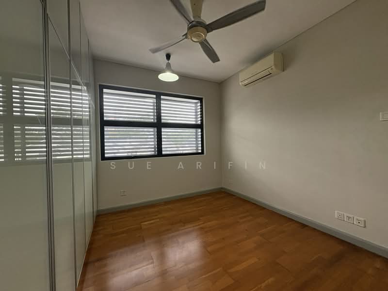 Semi-Detached House for Sale in Bukit Jelutong (Shah Alam) - Sue Arifin - PropertyGuru.com.my