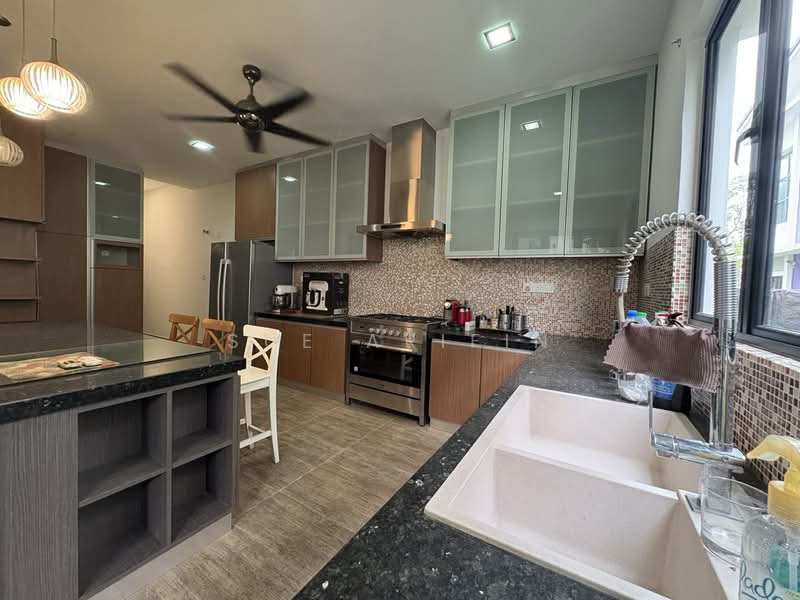 Semi-Detached House for Sale in Bukit Jelutong (Shah Alam) - Sue Arifin - PropertyGuru.com.my