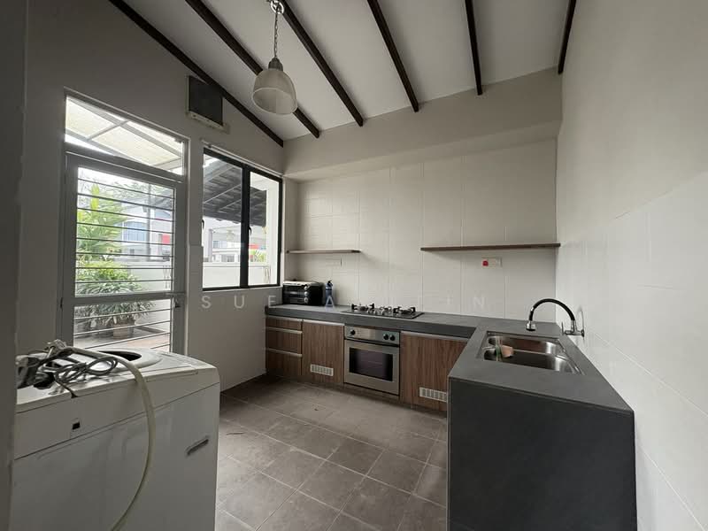 Semi-Detached House for Sale in Bukit Jelutong (Shah Alam) - Sue Arifin - PropertyGuru.com.my