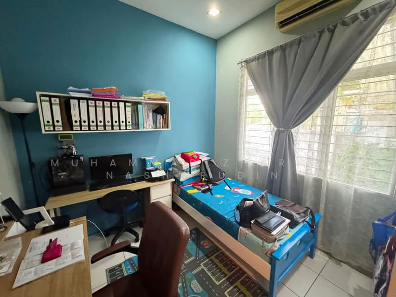 1-storey Terraced House for Sale in Bandar Saujana Putra (Tanjong Duabelas) - Muhammad Zhariff Nasharudin - Bedroom - PropertyGuru.com.my