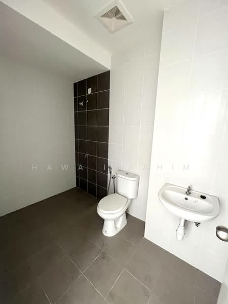 Rumah Teres 2 Tingkat untuk Dijual di Semenyih (Selangor) - Hawa Ibrahim - Bathroom - PropertyGuru.com.my