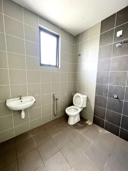 Rumah Teres 2 Tingkat untuk Dijual di Semenyih (Selangor) - Hawa Ibrahim - Bathroom - PropertyGuru.com.my