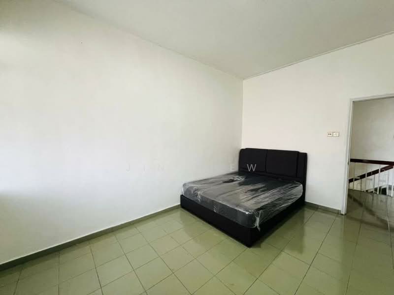 Rumah Teres 2 Tingkat untuk Disewa di Johor Bahru (Johor) - Jin Chew - Bedroom - PropertyGuru.com.my