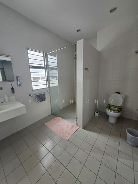 Rumah Berkembar untuk Dijual di Jalan Ipoh (Kuala Lumpur) - Jasemin Chia - Bathroom - PropertyGuru.com.my
