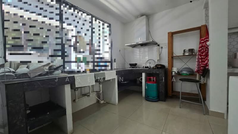Semi-Detached House for Sale in Jalan Ipoh (Kuala Lumpur) - Jasemin Chia - Kitchen - PropertyGuru.com.my