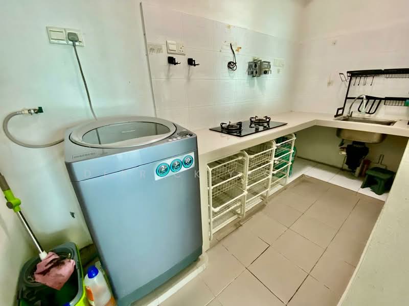 Condominium for Rent at The Zest @ Kinrara 9 - Derrick Yeong - Kitchen - PropertyGuru.com.my