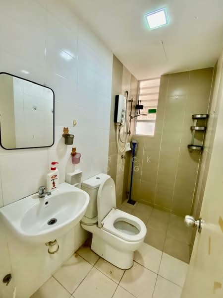 Condominium for Rent at The Zest @ Kinrara 9 - Derrick Yeong - Bathroom - PropertyGuru.com.my