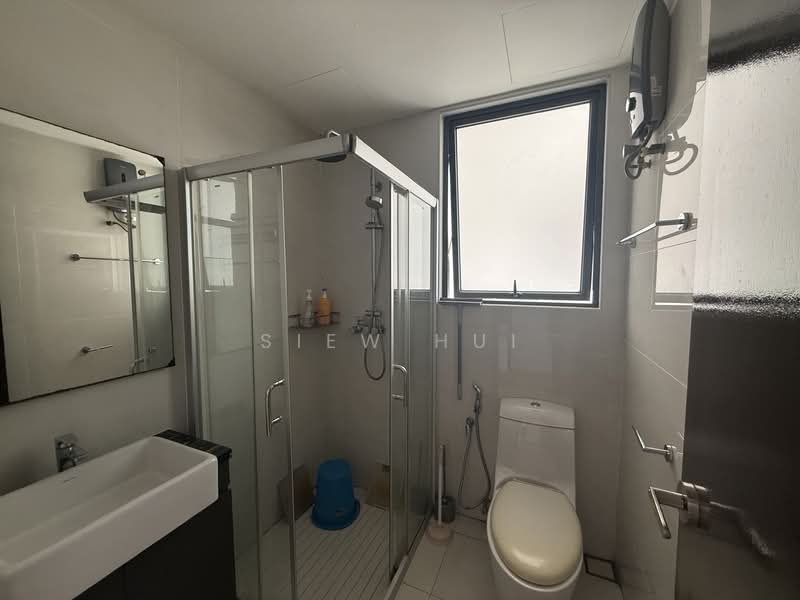 Condominium for Sale at Royal Strand @ Country Garden Danga Bay - Siew Hui - Bathroom - PropertyGuru.com.my